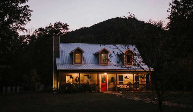 Creekside Mountain Retreat on Chief Ladiga Trail and Terrapin Creek near Pinhoti