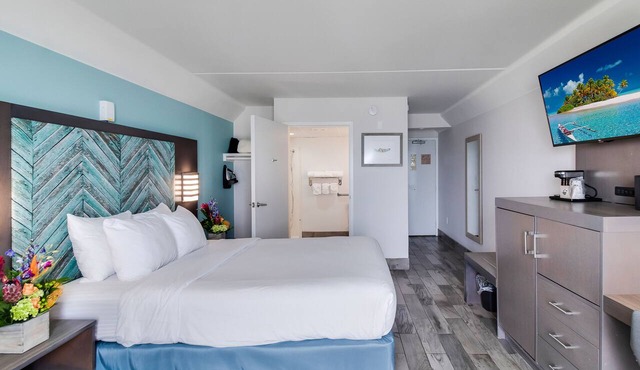 Crystal Coast Oceanfront Hotel