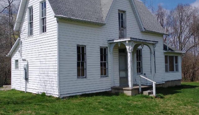 Dairy Farm Stay in Rustic Farm House