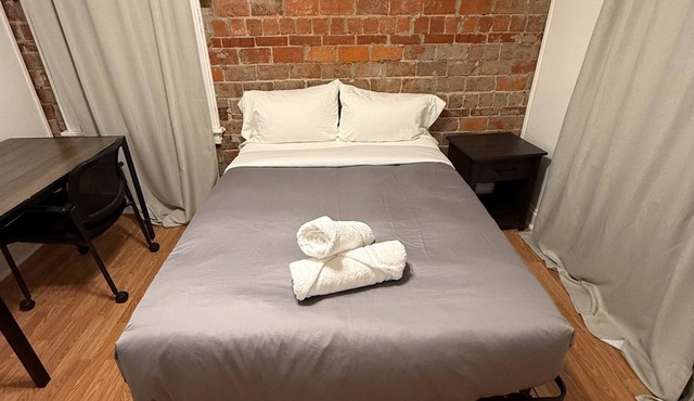 Delmar Loop 2BR Work & Study Suite nr WashU in St Louis