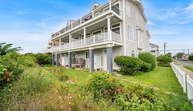 Direct Ocean Front Townhouse! An oceanside gem perfect for any family vacation! in Brigantine