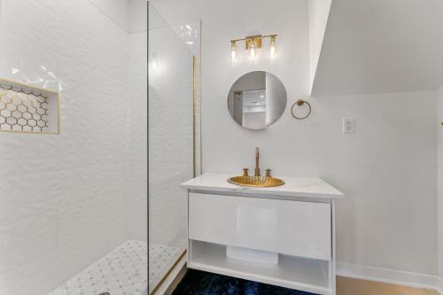District Gojo A Modern Brick Loft