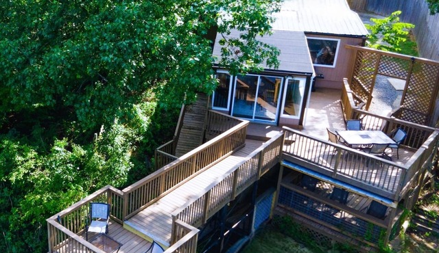 Dockside Dreams at Rivers Edge Retreat – 2 bd/1ba Waterfront home on the Coosa River at Lake Weiss (GA/AL line). This updated, newly renovated ranch-style home offers the perfect setting to unplug, recharge and make wonderful lifetime memories!