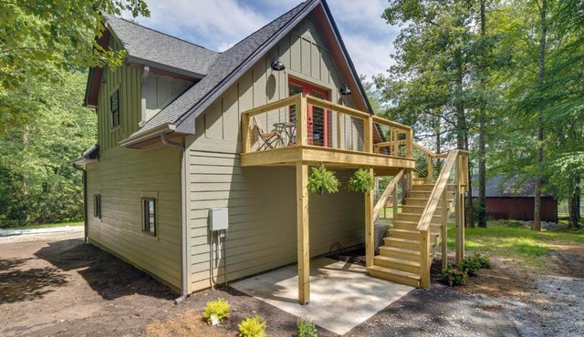 Dog-Friendly Mills River Retreat Near Hiking!