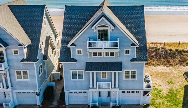 Dolphin Parade #127 - Oceanfront, Hot Tub, Game Room, Sleeps #21!