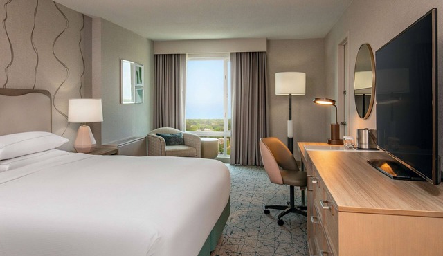 DoubleTree by Hilton Chicago - North Shore Conference Center
