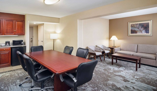 DoubleTree by Hilton Hotel Rocky Mount in Rocky Mount