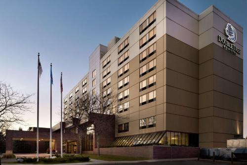 DoubleTree by Hilton St. Paul, MN in Saint Paul