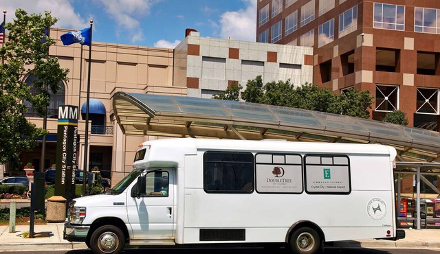 DoubleTree by Hilton Washington DC - Crystal City