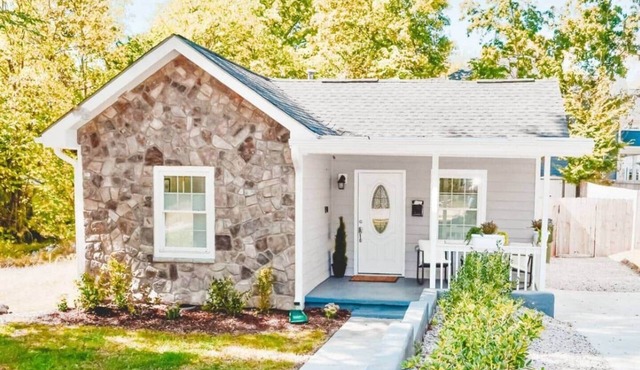 Downtown - 2 bed, 2 bath