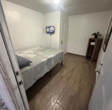 Downtown Taylor Private Entry Room 1 in Phoenix