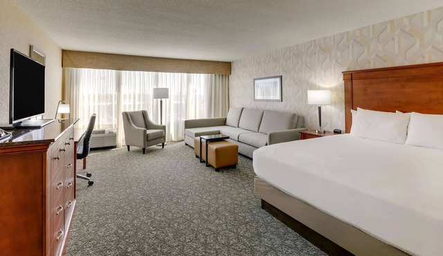 Drury Inn & Suites Marion