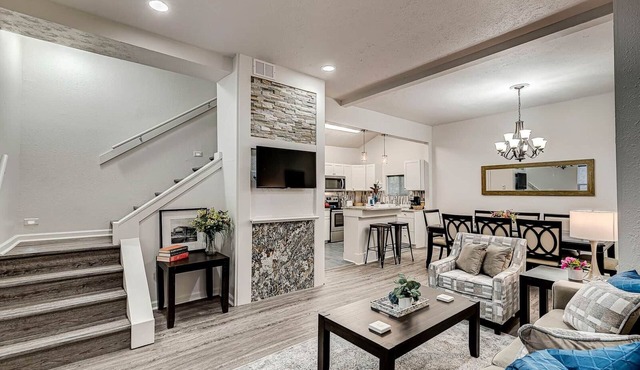 Easy Walk To LucasOil, Conv.Ctr., Gainbridge, Dwntn