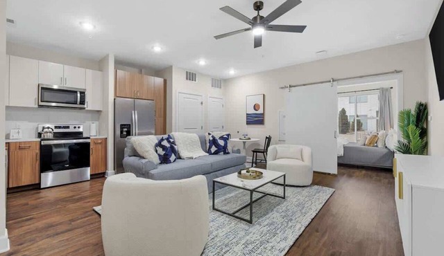 Elegant Retreat | Walk to The Gulch & Broadway