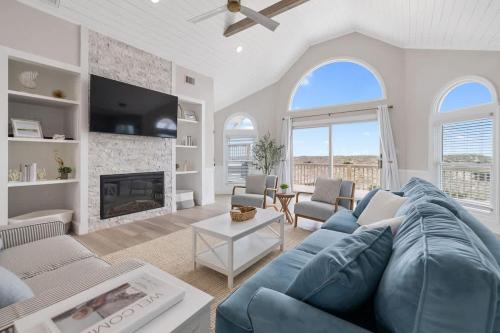 Elegant Updated Oceanfront Home with Pool & Hot Tub
