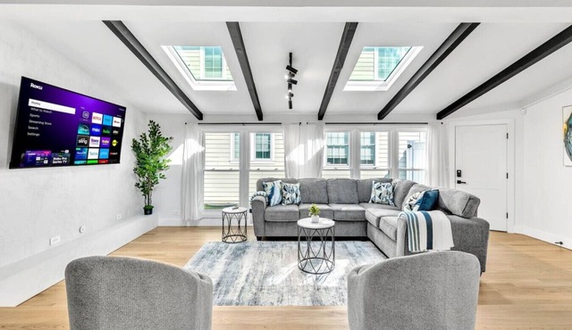 Elmhurst 4BR Home with Pool | Mid-Term Ready