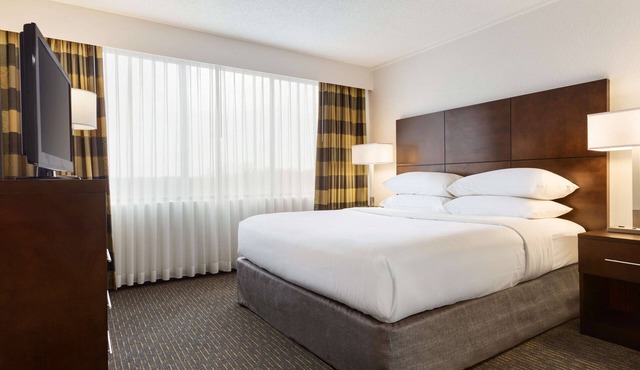 Embassy Suites by Hilton Baltimore at BWI Airport