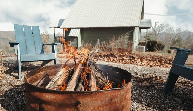 Endless Views: Sunsets, Sauna, Outdoor Firepit under the Stars