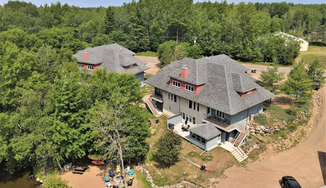 Enjoy 3 full-size units! Long Lake North – Luxury Lakeside Complex in Phillips