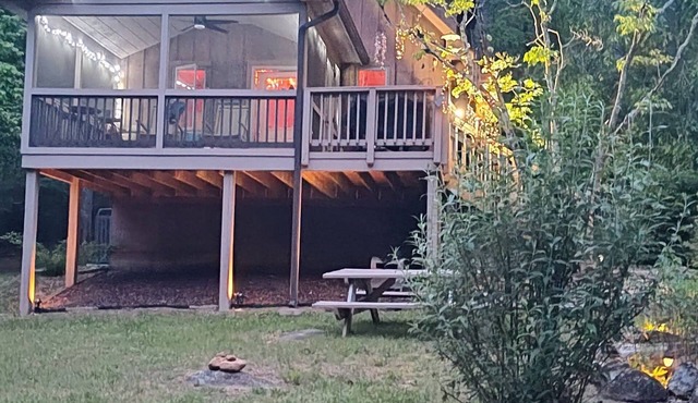 Enjoy Summertime at the cabin! Come relax and unwind!