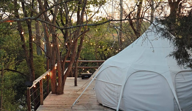 ★Escape & Relax ~ Breathtaking Creekside Getaway with Outdoor Tub★