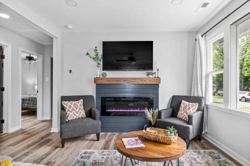 Extended Stay! Your Central Fulton Hill Oasis!