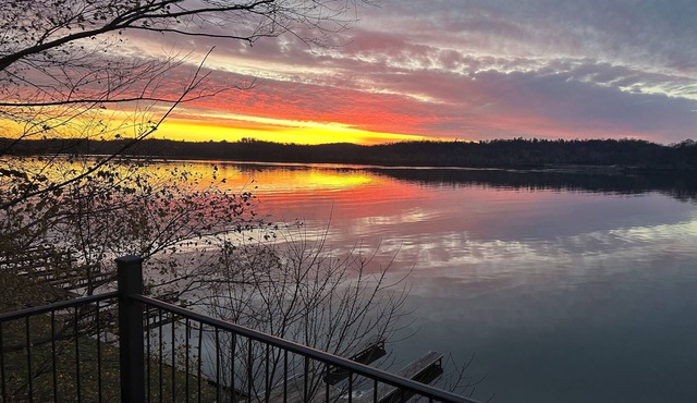 Fall specials! Best River View in Prospect! Newly Updated! Private dock. in Prospect