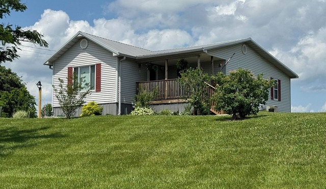Families Welcome! Corinth Escape w/Lake Views