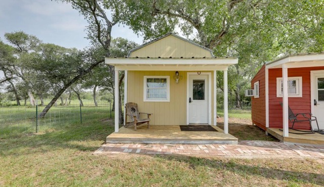 Family-Friendly Ranch Compound, 5 Mi to Splashway! in Sublime