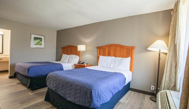 Family Suite|2 Beds & Pull-Out Sofa|Nsmk