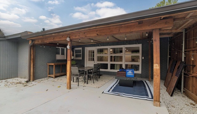 Fenced Yard, Workspace, Cornhole + Life-Size Jenga in Arlington