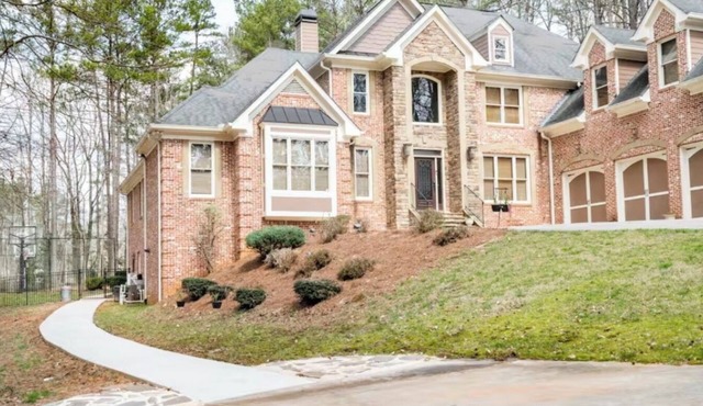 FIFA READY! Spacious 8-bedroom Retreat in Stone Mountain