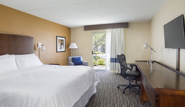 Four Points by Sheraton Buffalo Grove in Buffalo Grove
