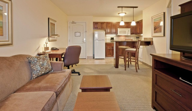 Free Breakfast, Indoor Pool, Shared BBQ Area