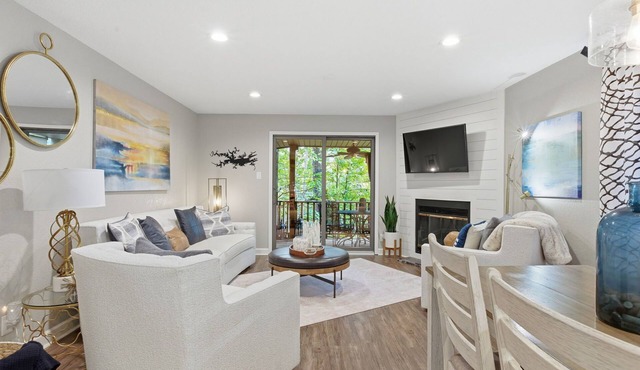 Fully Updated Condo on Lake Ouachita @ Mountain Harbor! in Mount Ida