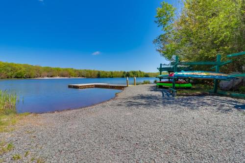 Game Room, Deck & Fire Pit! Pocono Mtn House in Blakeslee