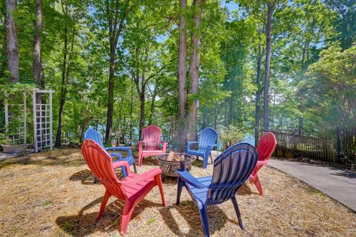 Game Room & Deep Water Lake Hartwell Group Retreat
