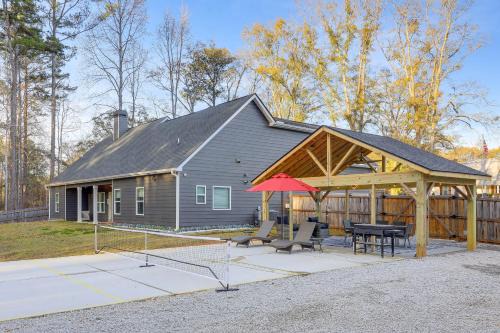 Gather, Play & Unwind! Modern Locust Grove Home
