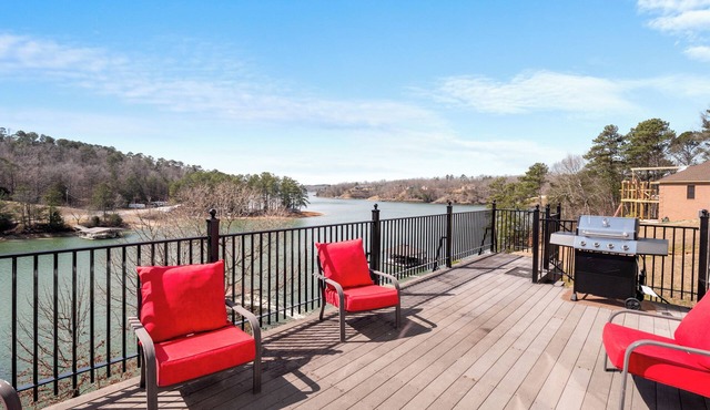 Generations Cove - Welcome to your perfect lakefront getaway!