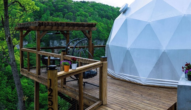 Geodesic Dome on the Cliff | Private Hot Tub + Canyon Views | Sleeps 4
