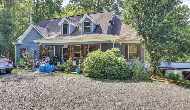 Georgia Home w/2 Fire Pits & Creek Access!
