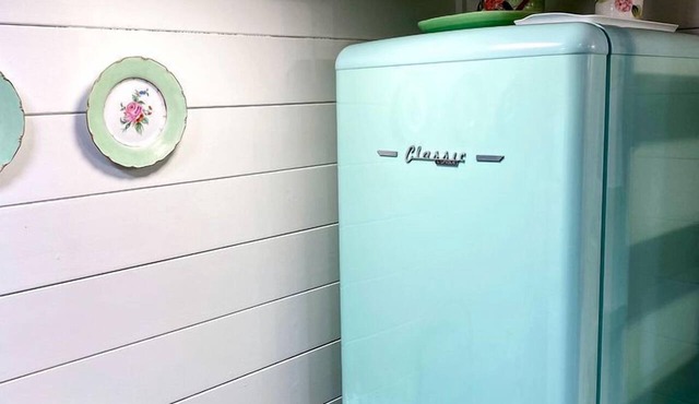 Glamping Tiny House Situated in the Tennesse Woods for a Tranquil Escape near Chattanooga in Signal Mountain