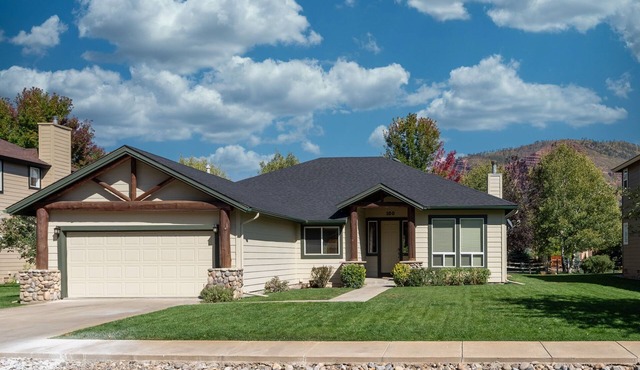Golf Course, A/C, Hot Springs Close! in Durango