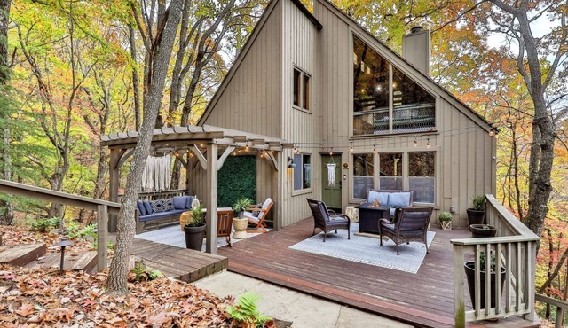 Good Times - Scenic Vistas, Family Cookouts, Fireside Sips, Foosball Tournaments & Golf Swings