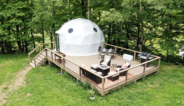 Gorgeous Dome with Breathtaking Landscape Views in North Carolina in Creston