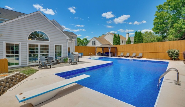 Graham Home w/Private Pool & Ping-Pong Table!