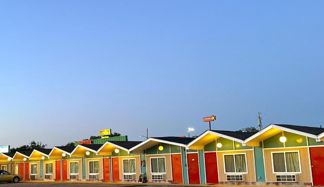 Gray Plaza Motel Benton Rend Lake I-57