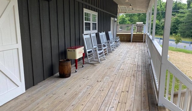 Greeter Falls Lodge Suite 4