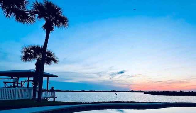 Gulf-Front Retreat w/Private Pool & Kayak Access in Crystal River