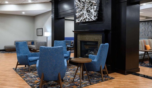 Hampton Inn Evansville Airport